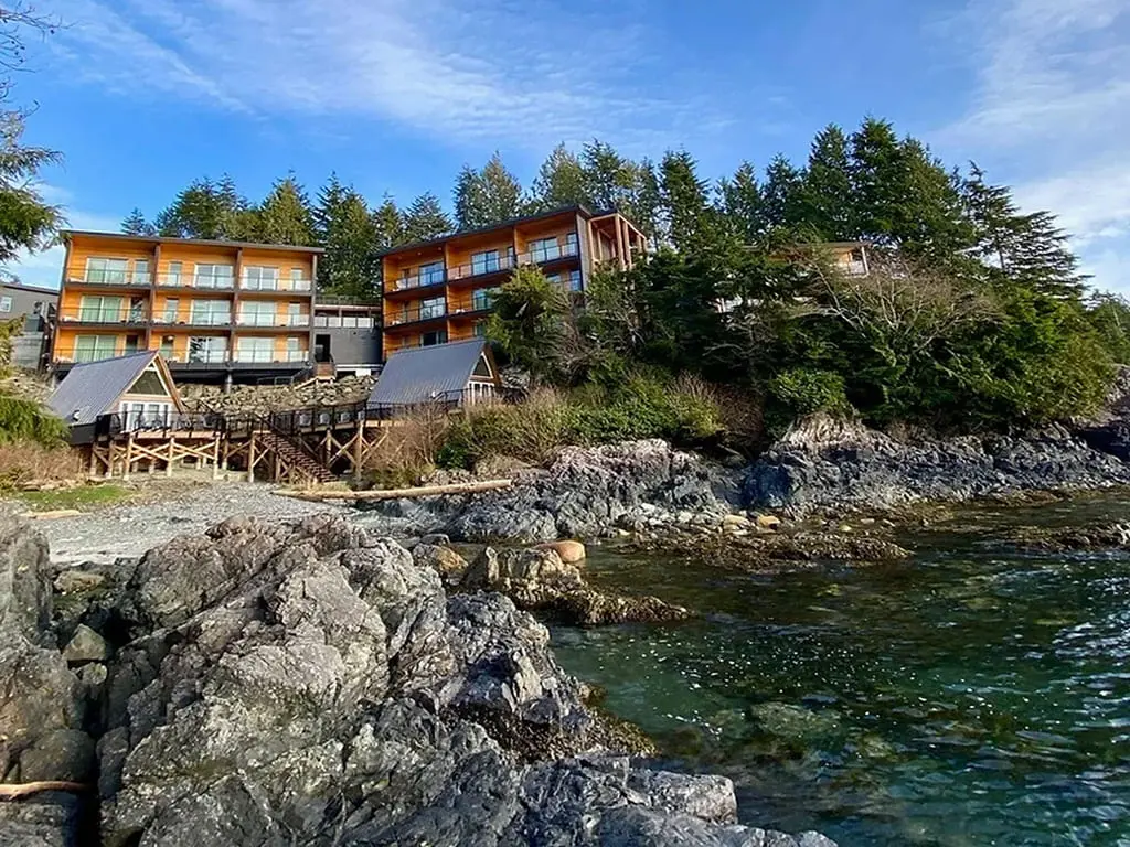 Duffin Cove Oceanfront Lodging